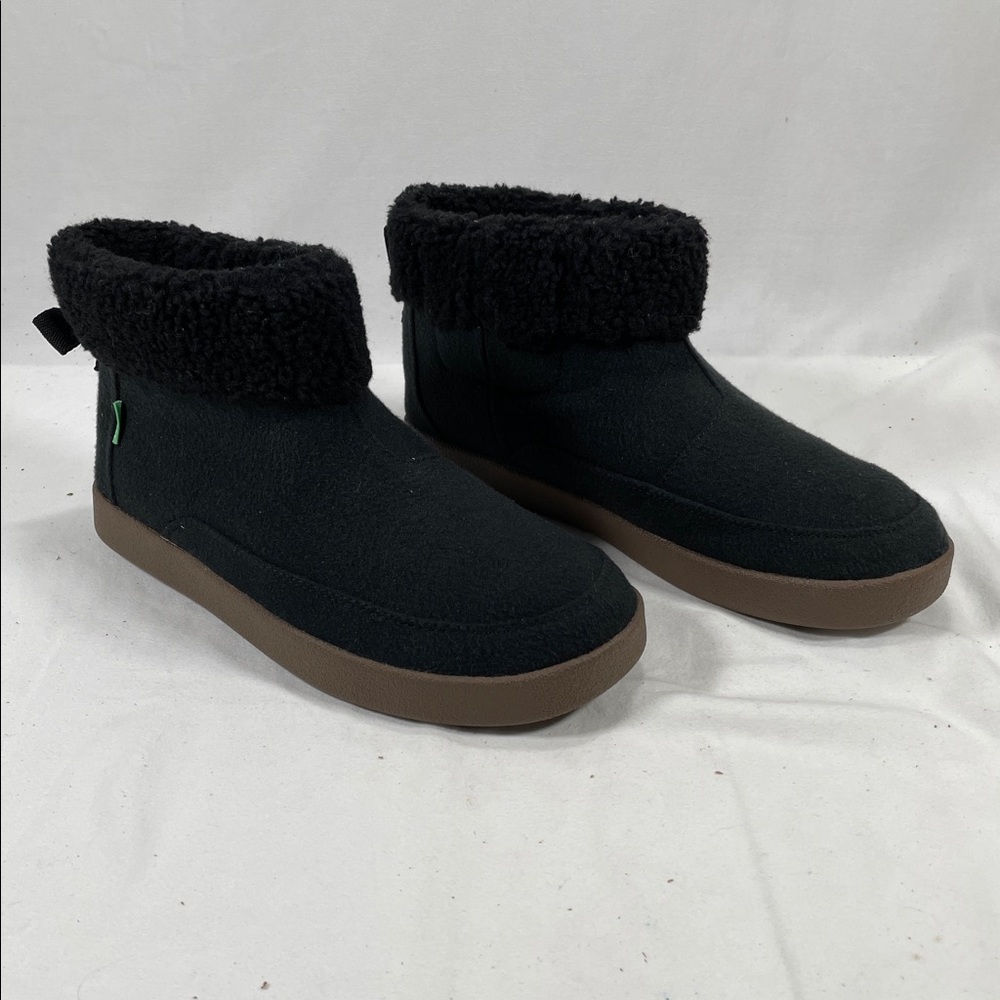 Sanuk Women's Roll-Top Bootie Suede Black Boots